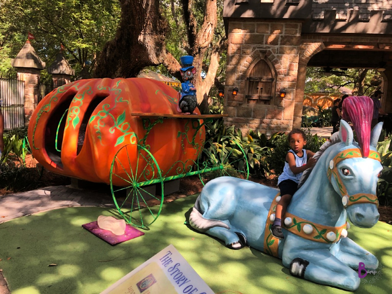 Storyland in New Orleans City Park. Imaginative outdoor spot with colorful sculptures & playscapes in the shape of storybook characters. #FamilyTravel #NOLA