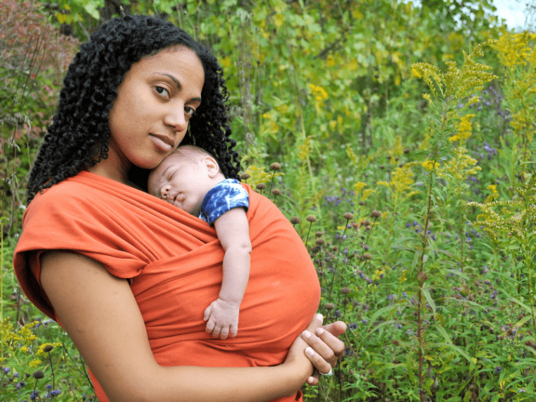Expecting a baby in late spring or early summer? Then having a breathable baby carrier is a must. These are the best baby carriers for summer.