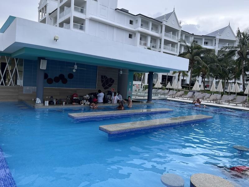 Hotel RIU Ocho Rios Jamaica All Inclusive Resort- Reggae Swim Up Bar 2 - Jamaica Family Vacation